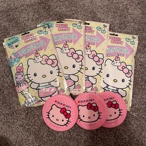 Hello kitty play pack grab and go.  With three reusable ice packs